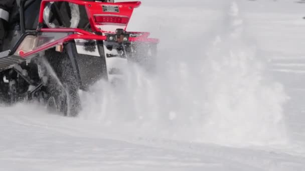 Kar Arabası Kar Tırtıl Izleri Kar Tozu — Stok video