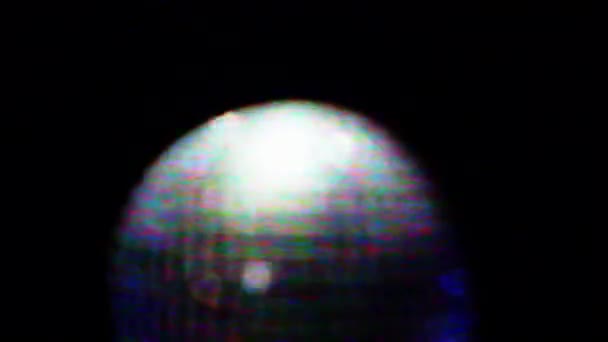 Περιστρεφόμενη Ασημένια Ντίσκο Μπάλα Καθρέφτη Λάμψη — Αρχείο Βίντεο