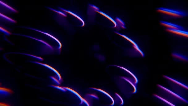 紫色のスポットライトが焦点を当てて暗い背景に回転する空中フープを示す効果を複製し ぼかすビデオ — ストック動画