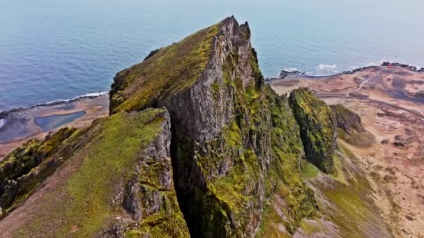 Daytime Drone View Showing Eystrahorn Mountain Base Its Grassy Slope — Stock Video