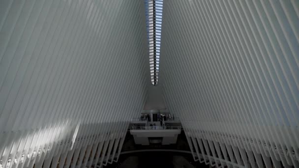 Tiro Inclinação Movendo Para Cima Mostrando Interior Oculus Estação World — Vídeo de Stock