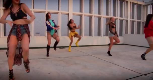 Kvinnor Dans Hip Hop Tjejband Takterrass — Stockvideo