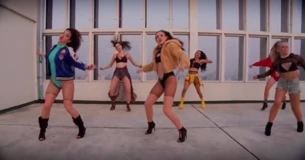Women Dancing Crew Girl Band Music — Video Stock