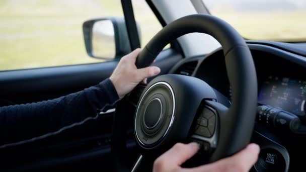 Close Shot Person Pressing Control Buttons Steering Wheel Car Daytime — Vídeos de Stock