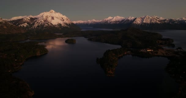 Wide Drone Flight Panning Left Right Nahuel Huapi Lake View — Αρχείο Βίντεο