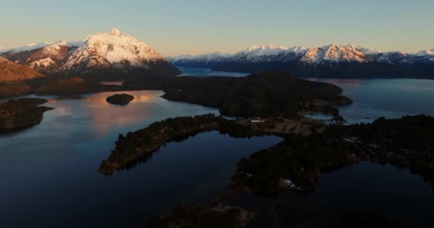 Wide Drone Flight Panning Left Right Nahuel Huapi Lake View — Vídeos de Stock