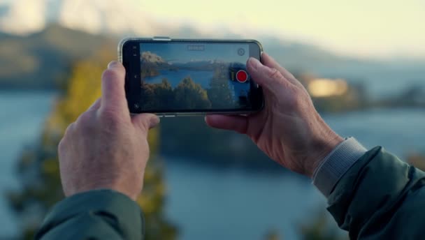 Video Showing Cellphone Recording View Bariloche Lake Daytime Argentina — Vídeo de Stock