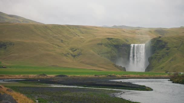 Still Shot Skogafoss Waterfall River Grassy Canyon Iceland Daytime — Stock Video