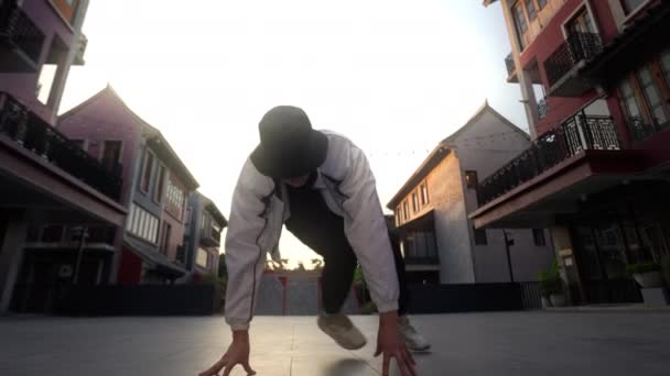 Young Man Breakdancing Bangkok Hip Hop Youth Culture — Stockvideo