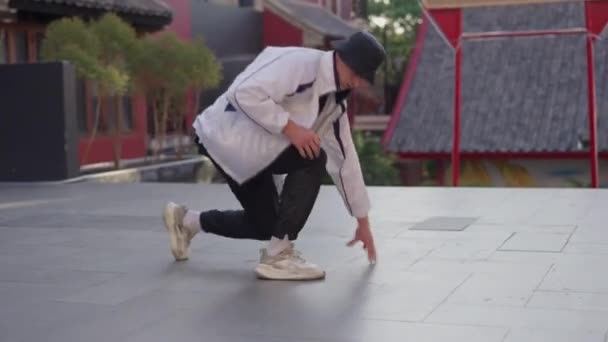 Breakdancing Young Man Bangkok Youth Culture Dancer — Stock video