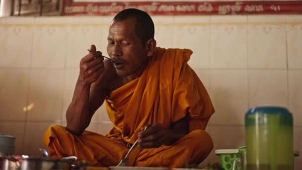 Buddhist Monk Man Real People Eating Thailand — Stock Video