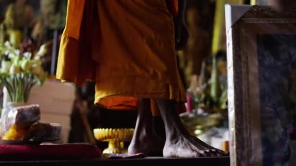 Bosá Noha Buddhistický Mnich Chrám Muž Thajsko — Stock video