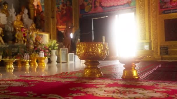 Budismo Templo Dorado Cáliz Alfombra — Vídeos de Stock