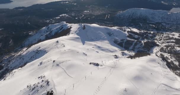 Drone Estación Esquí Río Montaña Paisaje — Vídeos de Stock