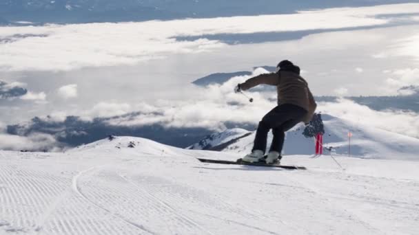 Narciarstwo Ski Slope Śnieg Narciarstwo Mężczyzna — Wideo stockowe