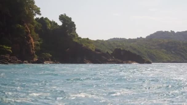泰国白天从远方拍摄的热带岛屿录像 — 图库视频影像