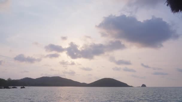 Снятое Видео Показывающее Остров Издалека Расположенный Таиланде — стоковое видео
