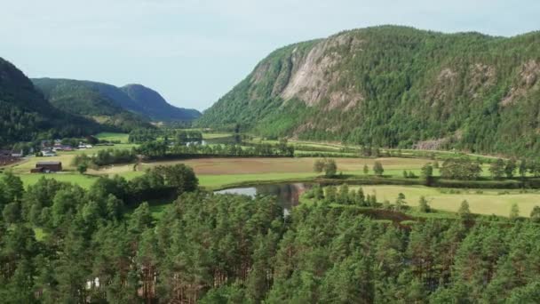 Dron Nad Klikatou Řekou Stryneelvou Horském Údolí Norském Strynu Během — Stock video