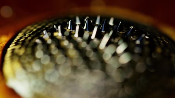 Nagranie Pokazujące Zbliżenie Ferrofluidu Pokazujące Niektóre Jego Kolczastych Szczegółów — Wideo stockowe