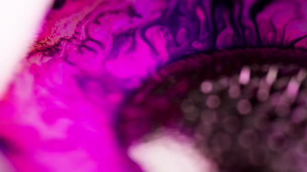 Wideo Bliska Pokazujące Ferrofluid Kształcie Kolca Kolorze Magenta — Wideo stockowe