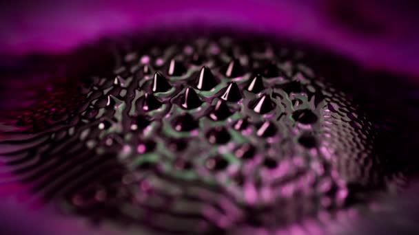 Vídeo Ferrofluido Formando Forma Espiga Com Uma Sombra Cor Magenta — Vídeo de Stock