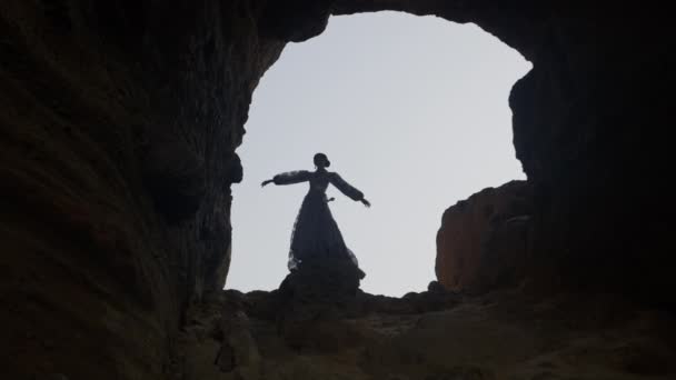 Woman Seen Raising Her Arms Ready Dance Rocky Cliff Windy — Stock Video