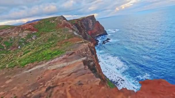 Una Aventura Isla Costera Fpv Viaje Emocionante Mostrando Impresionantes Paisajes — Vídeo de stock