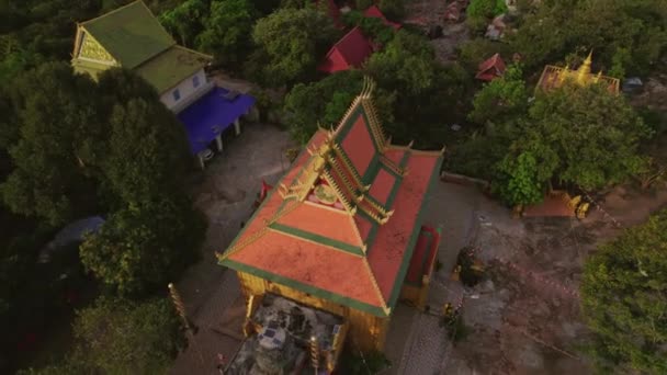 Une Vue Imprenable Sur Pagode Preah Kral Située Montagne Kulen — Video