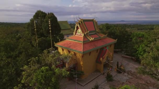 Une Vidéo Zoomant Hors Temple Montrant Grande Beauté Environnement Environnant — Video