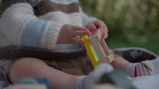 Baby Happily Engaged Play Exploring Interacting Xylophone Toy — Stock Video