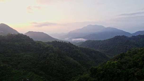 Dech Beroucí Letecký Pohled Svěží Zelené Hory Pohled Přírodní Nádheru — Stock video