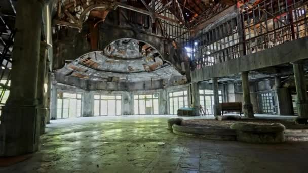 Hauntingly Beautiful Shot Faded Corridors Forgotten Grand Hall Once Elegant — Stock Video