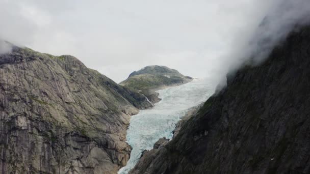 Величність Природи Зверху Захоплюючим Повітряним Пострілом Величного Гірського Льодовика — стокове відео