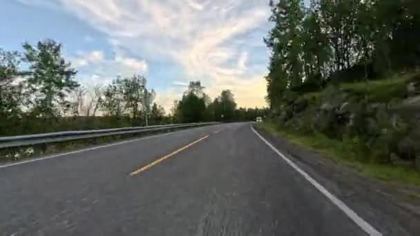 Urzekająca Przygoda Podróżnicza Norweskich Malowniczych Drogach Ciągu Dnia — Wideo stockowe