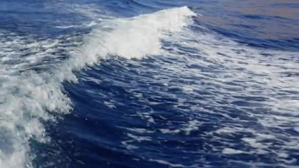 Uma Viagem Pacífica Através Das Cativantes Águas Azuis Creta Luz — Vídeo de Stock