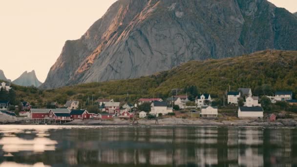 Sebuah Gambar Statis Yang Menampilkan Desa Nelayan Lofoten Yang Menawan — Stok Video