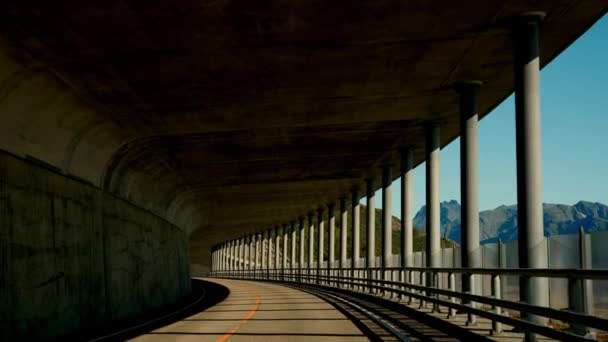 Vista Carro Entrando Túnel Rodoviário Com Luz Solar Passando Por — Vídeo de Stock