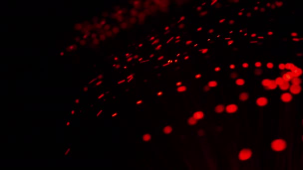 Leuchtend Rote Punkte Die Sich Dunkeln Schnell Bewegen Und Ein — Stockvideo