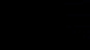 İnce bir mercek alev efekti, alttan çıkan sıcak, turuncu-sarı bir parıltıyı içerir. Yavaş yavaş merkezde daha koyu kahverengi bir renk alır.