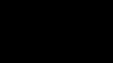 Büyüleyici bokeh ve ince ışık sızıntılarıyla parlayan parlak beyaz bir lens.