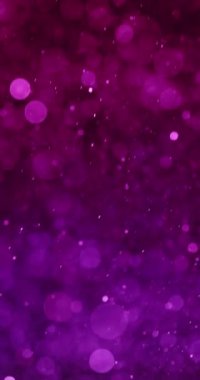 Yumuşak pembe ve mor bokeh daireler yavaşça alçalıyor, rüya gibi ve rahatlatıcı bir görsel etki yaratıyor.