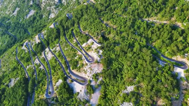 Incroyable Route Sinueuse Montagne Serpentine Lovcensky Avec Des Virages Serrés — Video