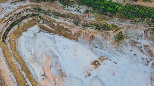 Grandes Cráteres Arena Naturaleza Montenegro Vegetativa Modernos Equipos Máquinas Para — Vídeos de Stock