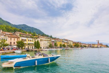 Salo Lombardy, İtalya - Şehir merkezi, popüler turistik dönüm noktası