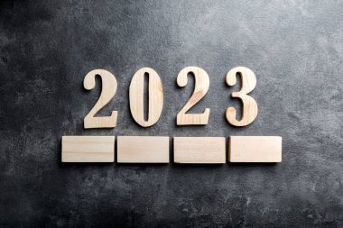 Siyah bir geçmişi olan 2023. Mutlu yıllar 2023
