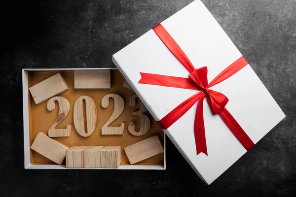 2023 Wewnątrz Pudełka Prezentami Szczęśliwego Nowego Roku 2023 — Zdjęcie stockowe