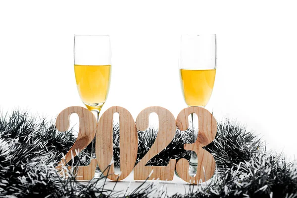 2023 Met Een Glas Champagne Met Een Witte Achtergrond Gelukkig — Stockfoto