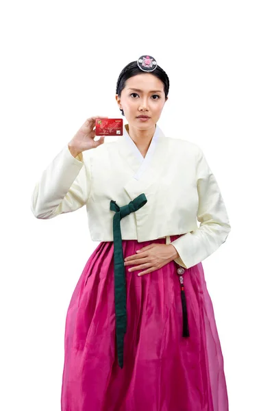 Azjatka Tradycyjnym Koreańskim Stroju Narodowym Hanbok Stojąc Trzymając Kartę Kredytową — Zdjęcie stockowe