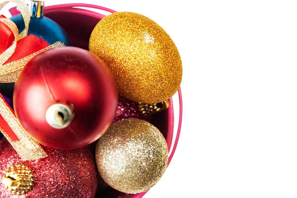 Цветной Рождественский Шар Ведре Белом Фоне — стоковое фото