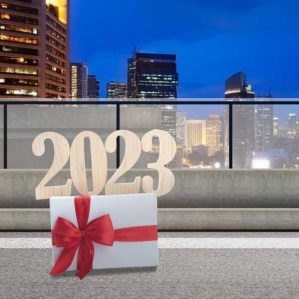 2023 Pudełko Prezentów Ulicy Tłem Miejskim Szczęśliwego Nowego Roku 2023 — Zdjęcie stockowe
